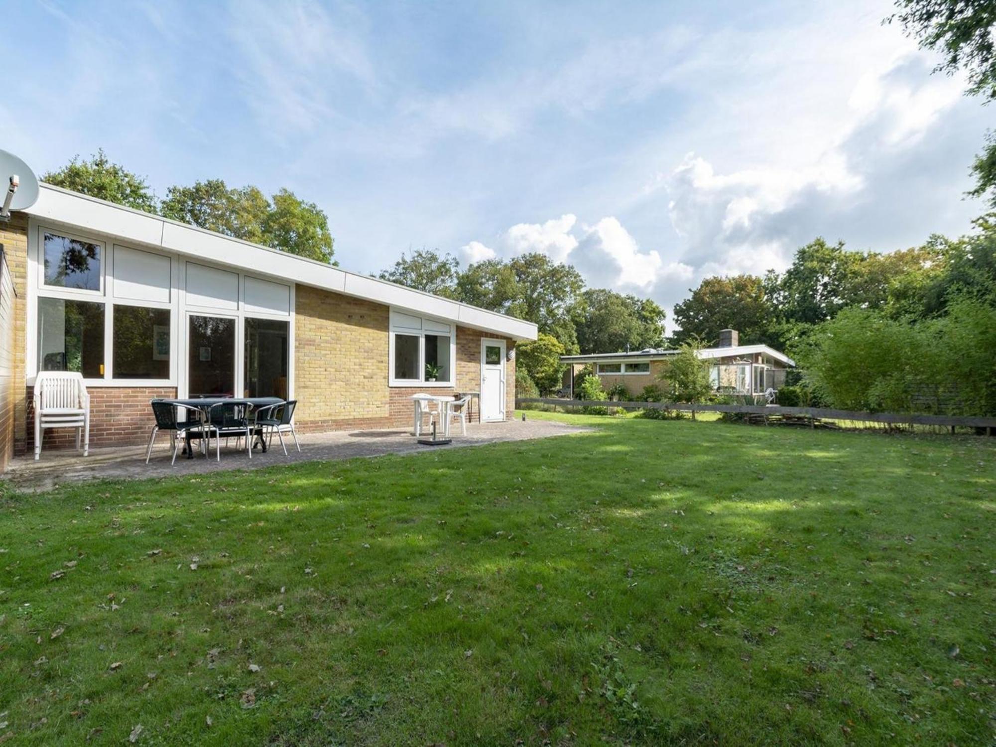 Stylish Beachside Bungalow With Patio Sint Maartensvlotbrug Kültér fotó