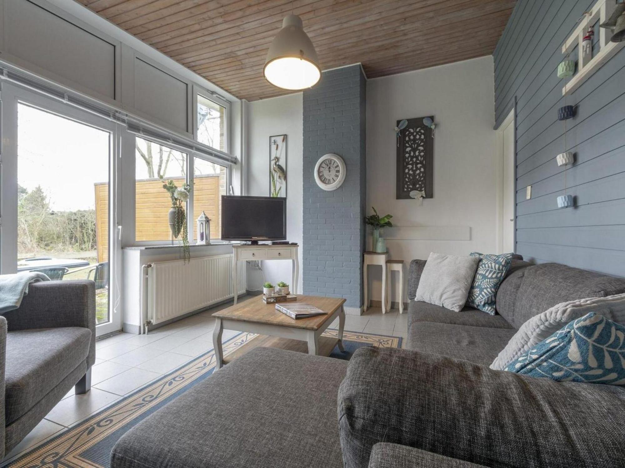 Stylish Beachside Bungalow With Patio Sint Maartensvlotbrug Kültér fotó